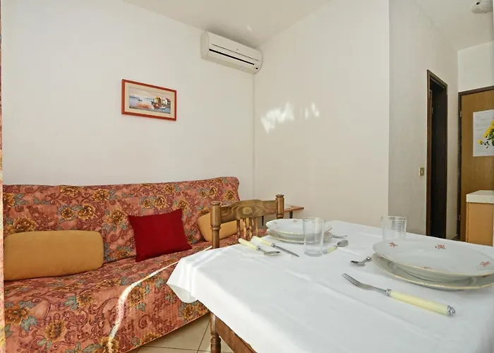 Apartman With Pool Albina 3