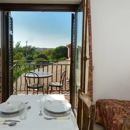 Apartment With Pool Albina 3
