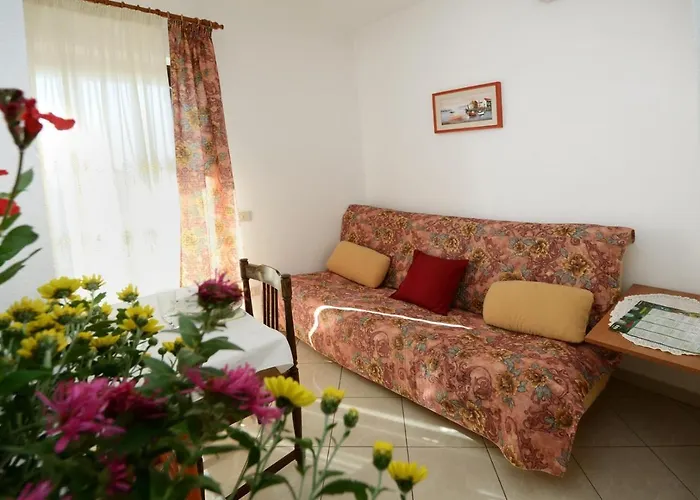 With Pool Albina 3 Lejlighed *